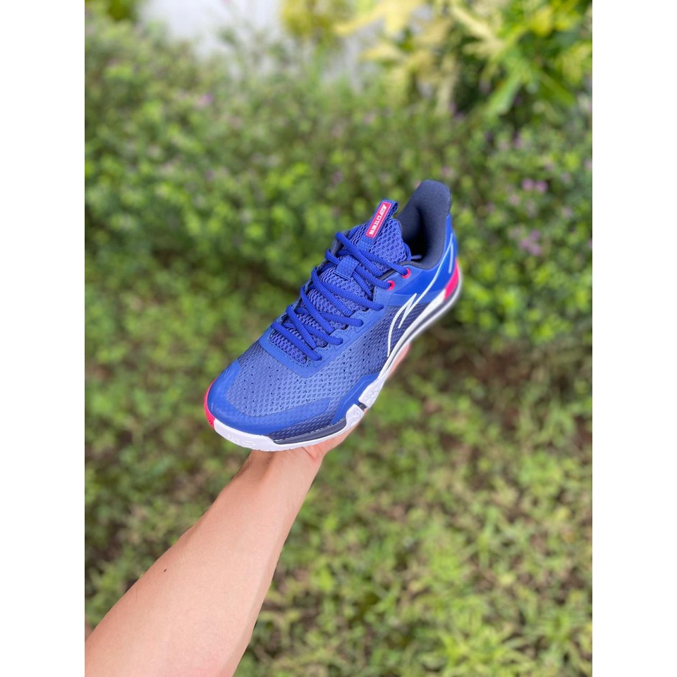 Sepatu Lining Saga SE