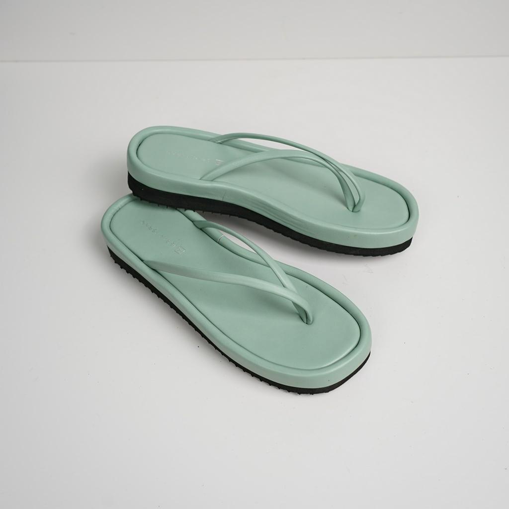 [Gemie] Sandal Sepatu Wanita Isrin Isran Empuk Nyaman Premium Modis Trendy Kekinian Elegan