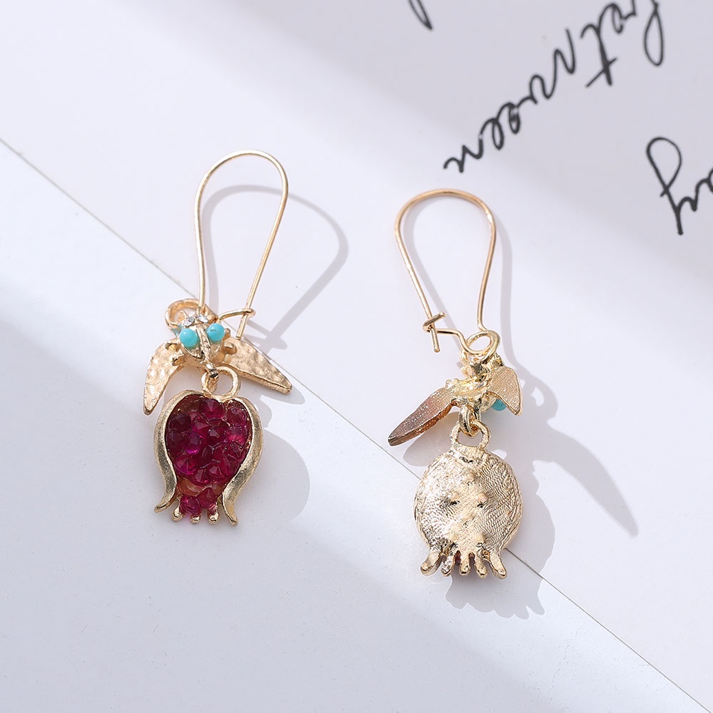 1 Pasang Anting Liontin Burung Walet Gaya Retro Untuk Wanita