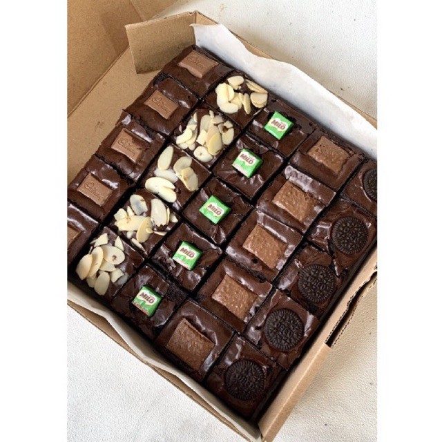 

Brownies premium uk.20x20cm