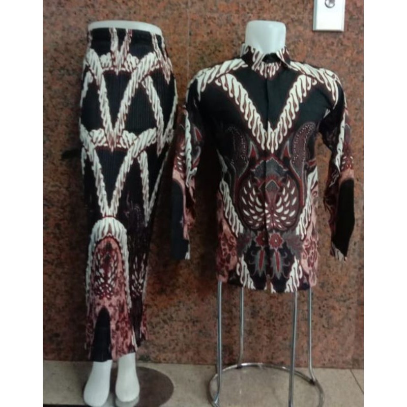 Couple Batik / Batik Couple / Couple Rok dan Kemeja Batik / Kebaya Couple / Couple Tunangan / Couple