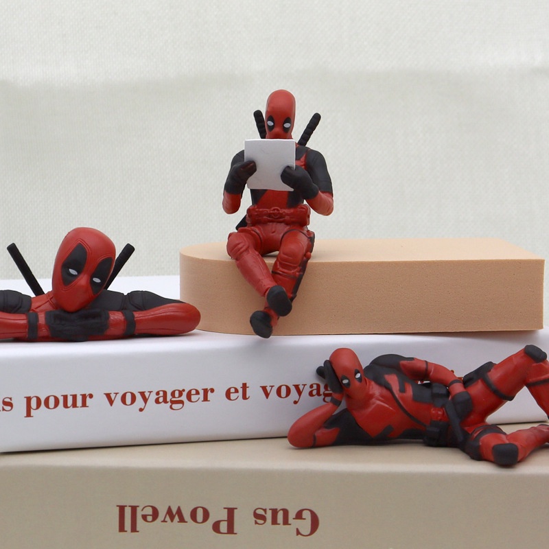 Ornamen action figure Deadpool