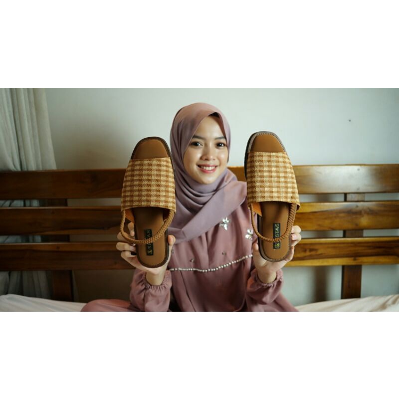 Sistas - Sandal Sofa Premium