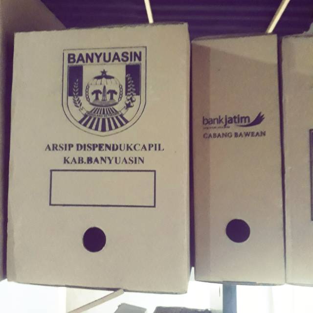 

Kardus arsip