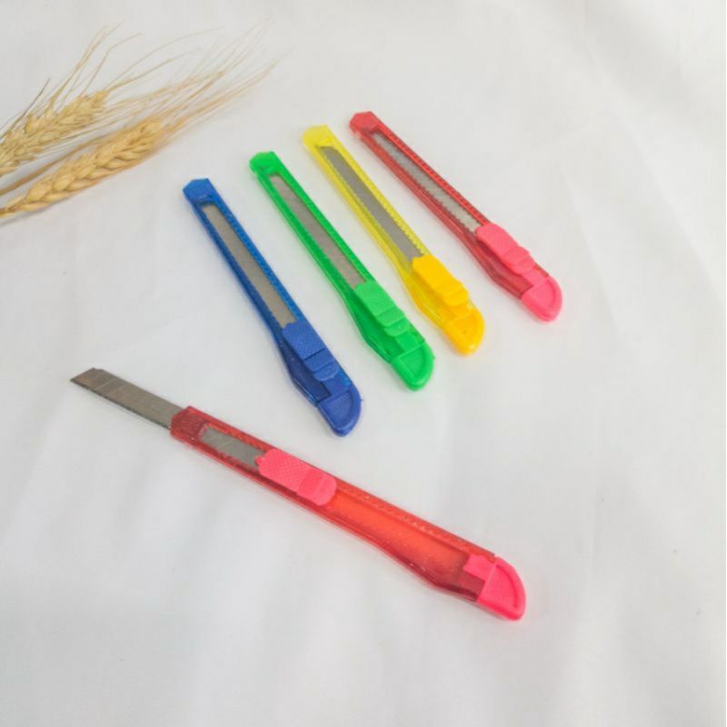 

Pisau Cutter kecil/ Pisau Cutter tajam