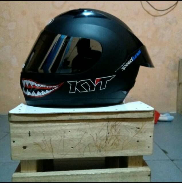 Stiker helm Sticker Shark teeth piaggo mulut hiu