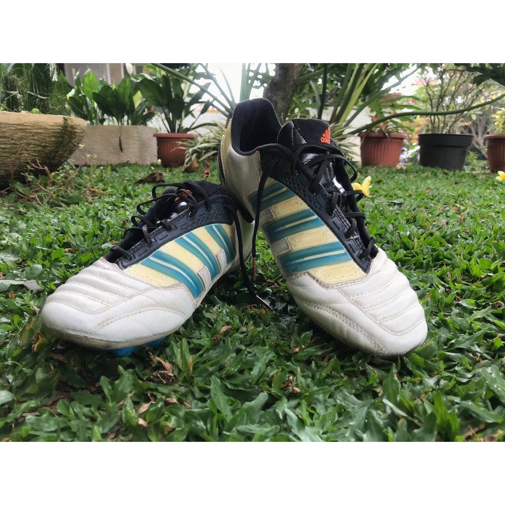 Adidas Adipower Predator Japan HG White Blue  41 1/3 atau 26cm