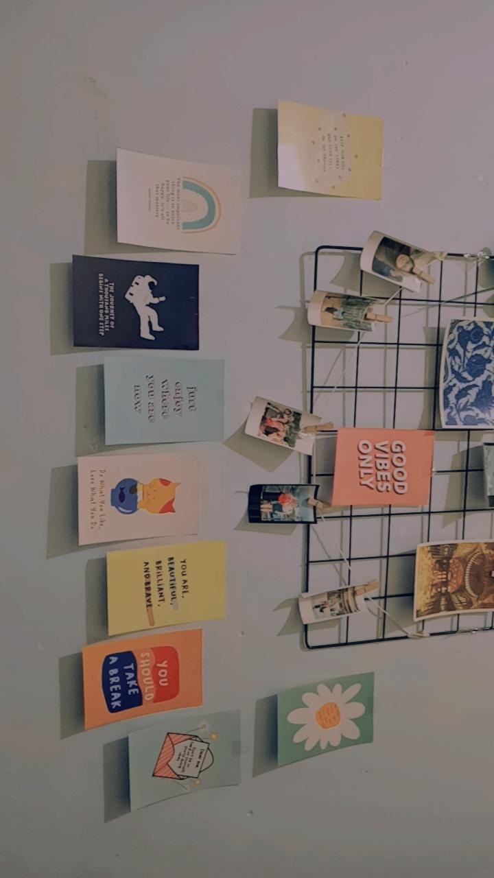 Poster Dinding Aesthetic