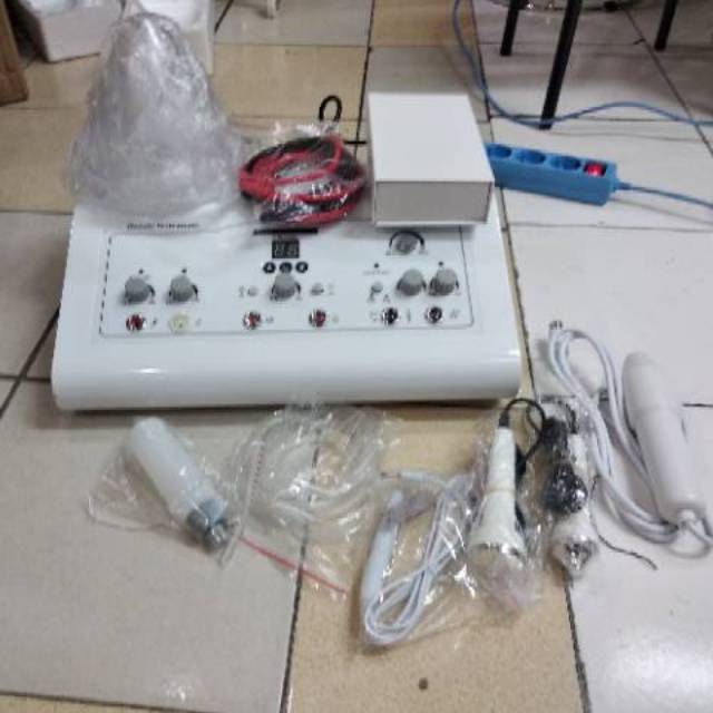 Alat facial 6 in 1 derucci