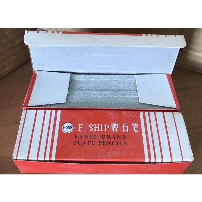 

Cuci Gudang Awal Tahun Kapur Besi / Slate Pencil F. Ship Brand (24 pcs) Cuci Gudang Awal Tahun