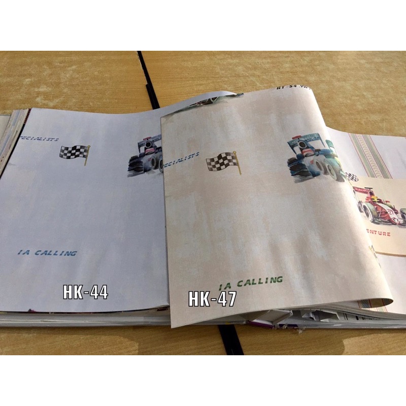 Wallpaper Dinding Motif Anak Mobil Balap hk