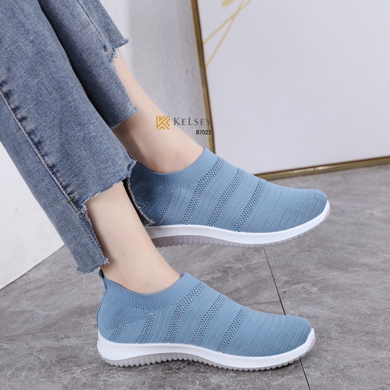 (GRATIS ALAS KAKI) Nicole Sepatu Flyknit Flat Shoes Wanita Kelsey / Sepatu Slip On Wanita B7023