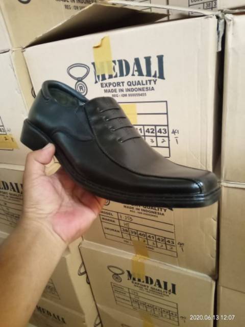 Sepatu kulit pria medali Export Quality,Sepatu Pantofel/Dinas/pns/kantor