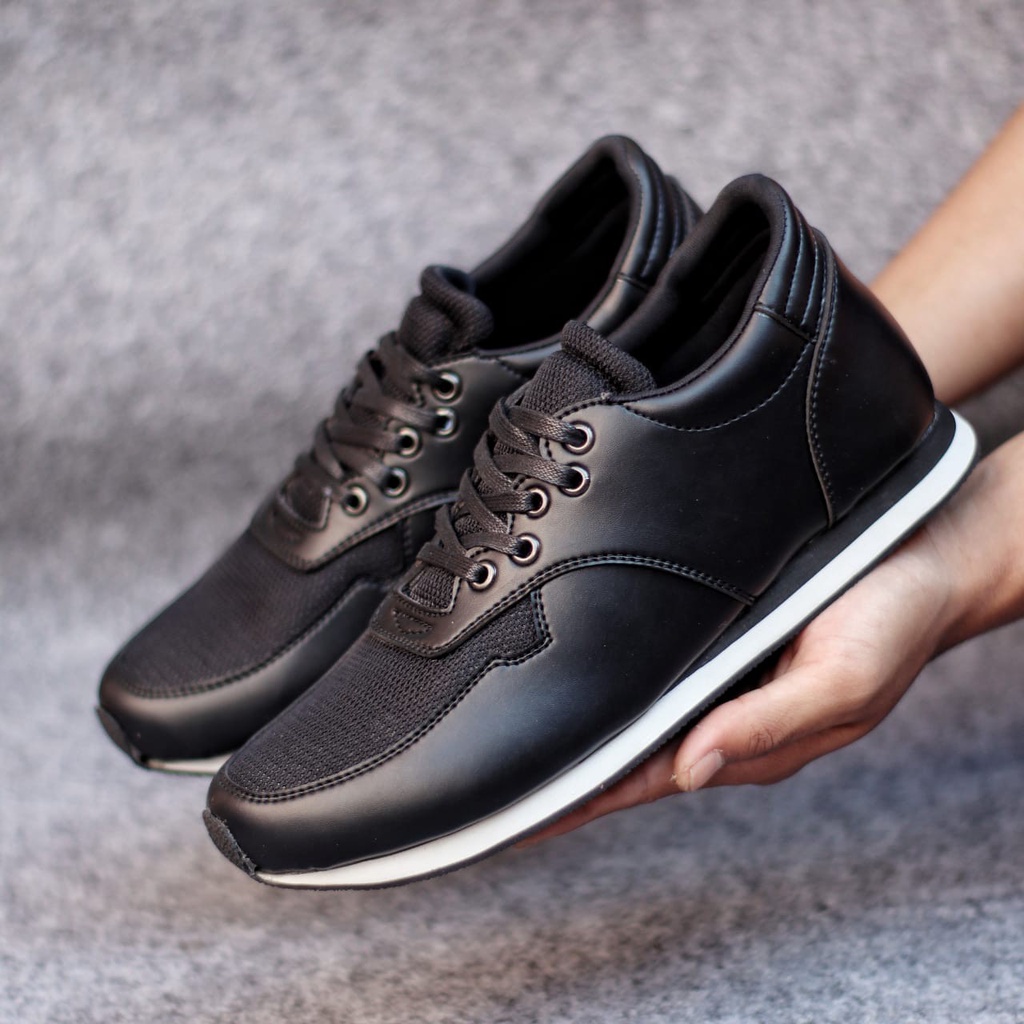 MOLK|Sepatu Casual Sneaker Pria Santai Kuliah Original Brand Distro Kulit Pu Fashion Simple Cowok