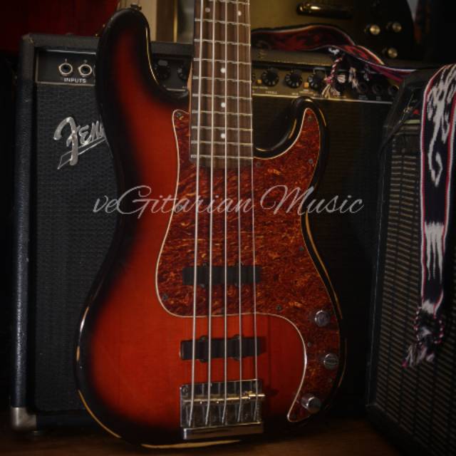 bass squier presicion jazz 5 standard series