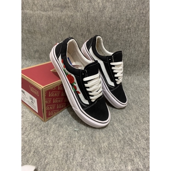 SEPATU VANSS OLD SKOOL ROSE BLACK WHITE CLASSIC OLDSCHOOL MOTIF MAWAR