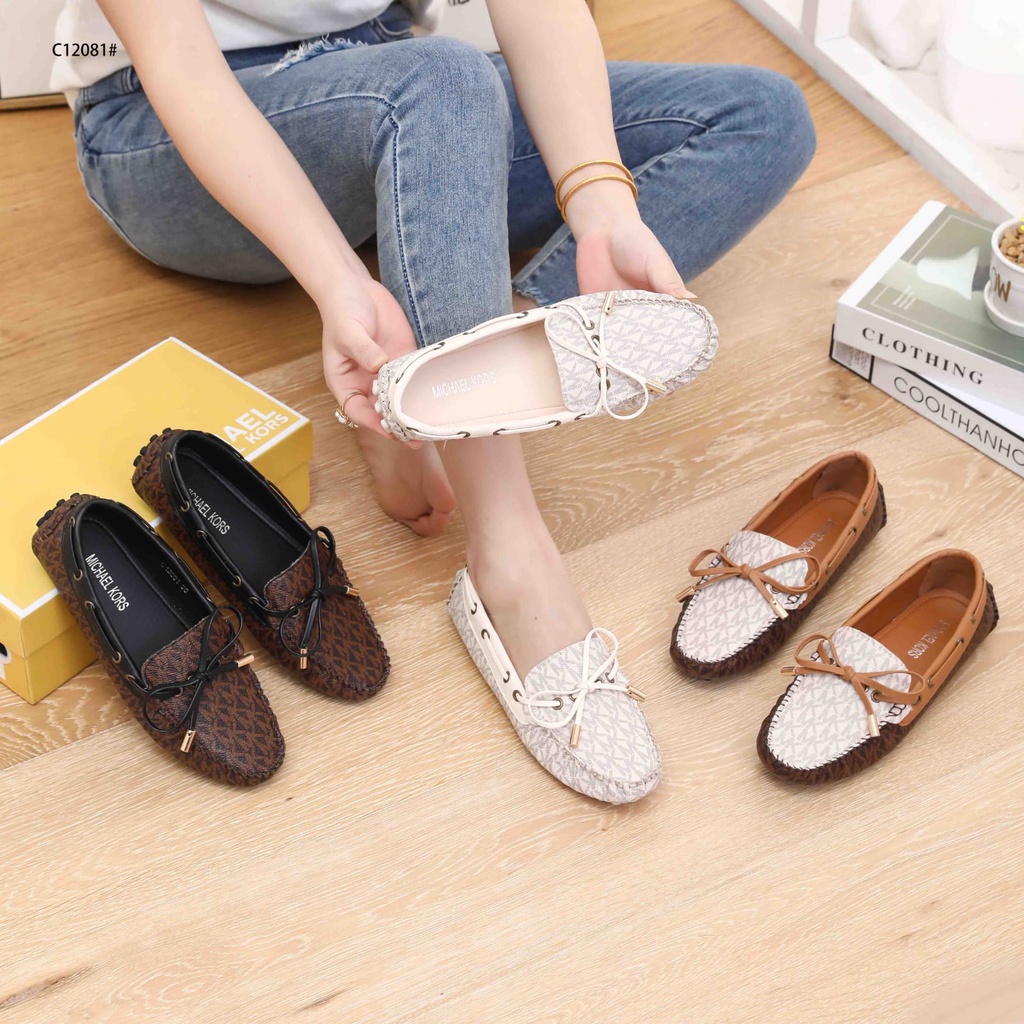 MK  C12081 Daisy Moc Flat Loafers