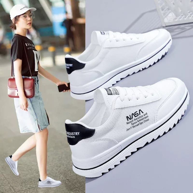 Sneakers wanita naissa fashion