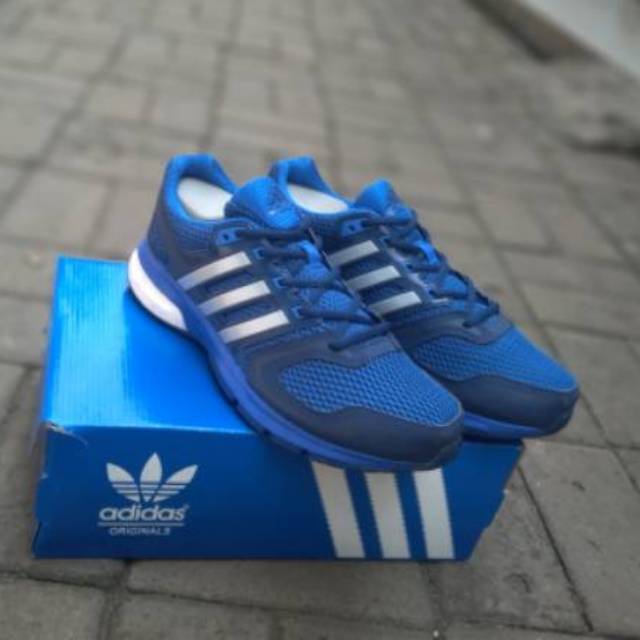 Original BNWB Sepatu Running Adidas Questar Boost Navy Torsion System
