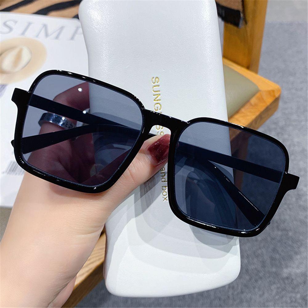 R-flower Women Square Sunglasses Klasik UV400 Kacamata Vintage Pria Kacamata Matahari