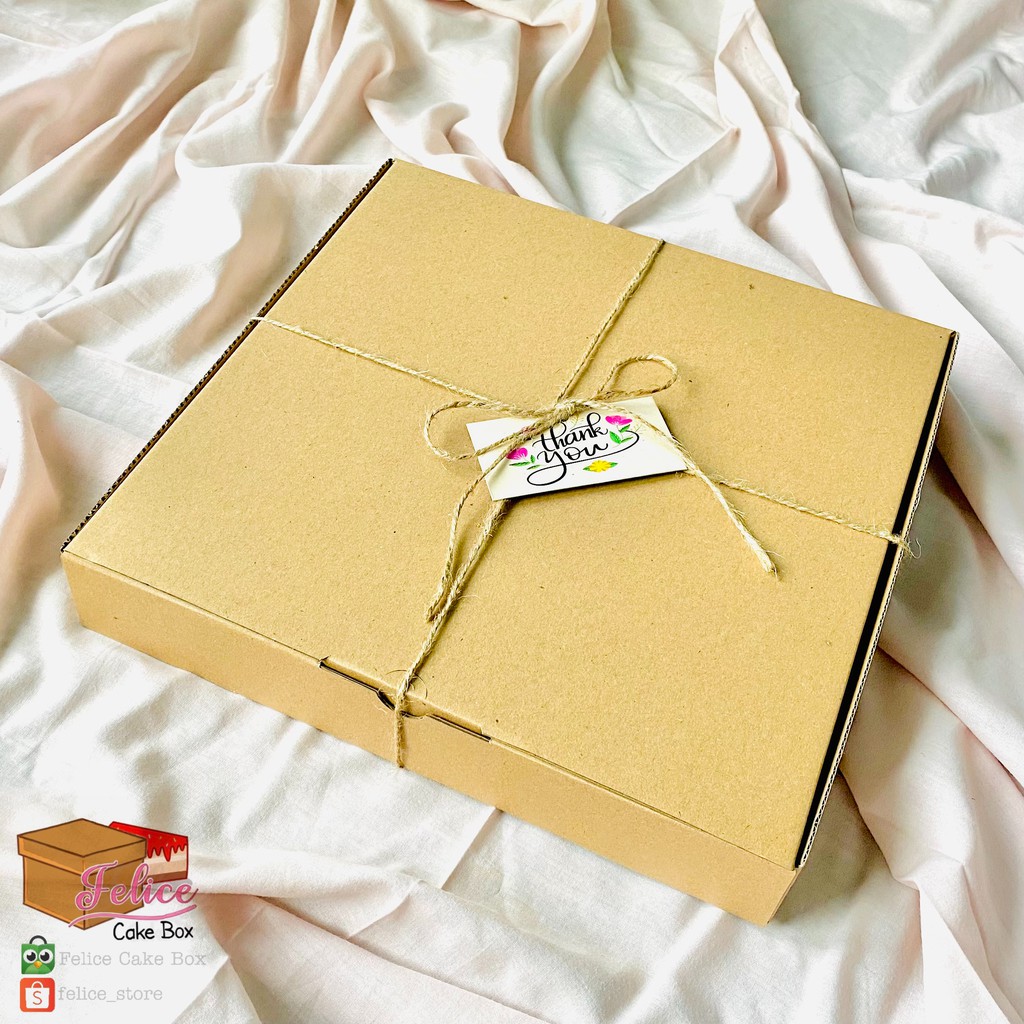 

Kode : BPB610 PAKET BOX PIZZA + TALI RAMI + THANK YOU CARD / PAKET BOX HAMPERS / PAKET PACKAGING HAMPERS / PAKET LENGKAP GIFT BOX