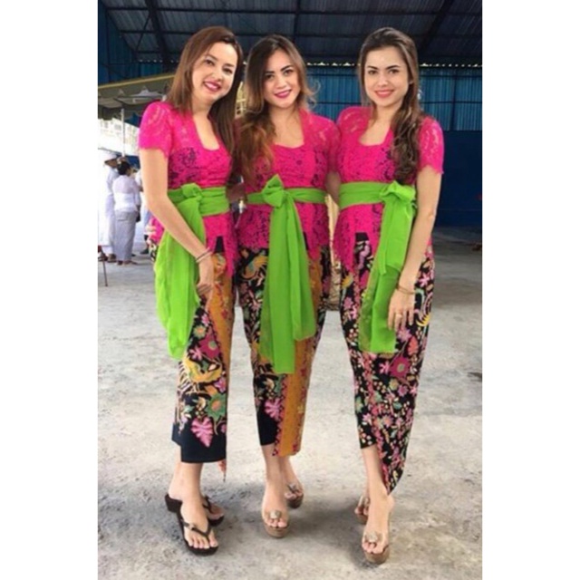 Set kebaya jadi kutubaru sofia