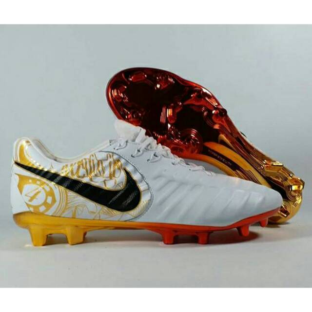 nike tiempo sr4