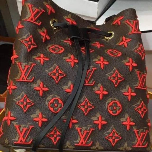 Tas lv serut bordir premium lengkap kotak dan surat