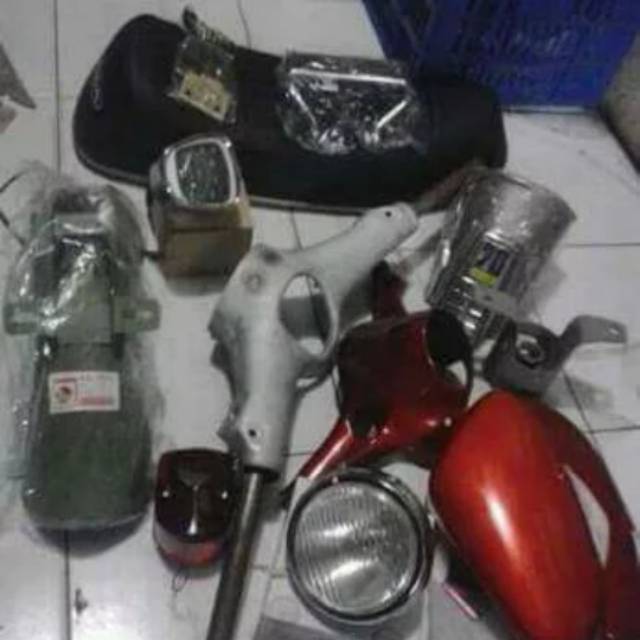paket c70 - paket lengkap c70 - kepala c70 - batok c70 - spakbor c70 - jok c70 - lampu depan c70