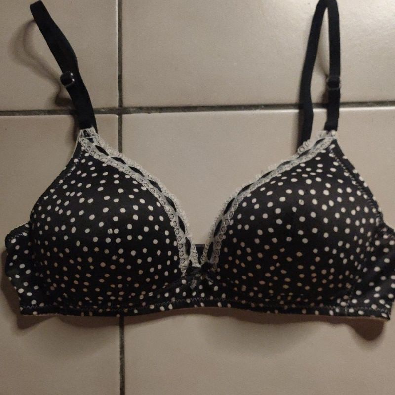 bra nevada size 32B