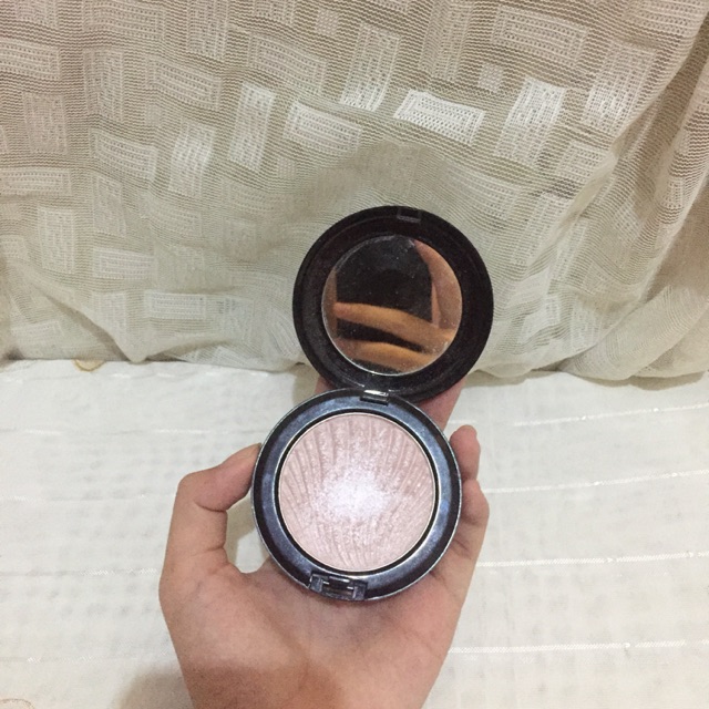 PRELOVED FOCALLURE HIGHLIGHTER