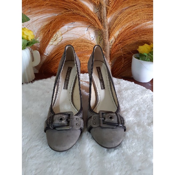 Sepatu Wanita Zara woman collection Grey Preloved