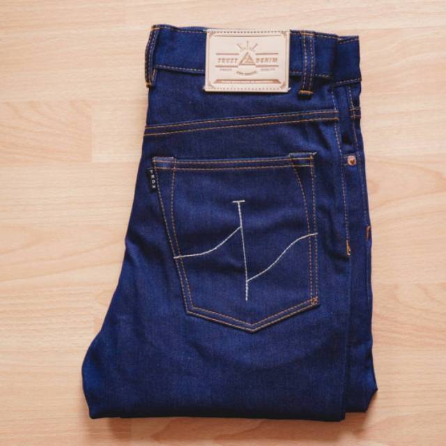 Celana Denim Selvedge accent Phoenix 702 XX – Light Indigo Denim 12,5oz Strech