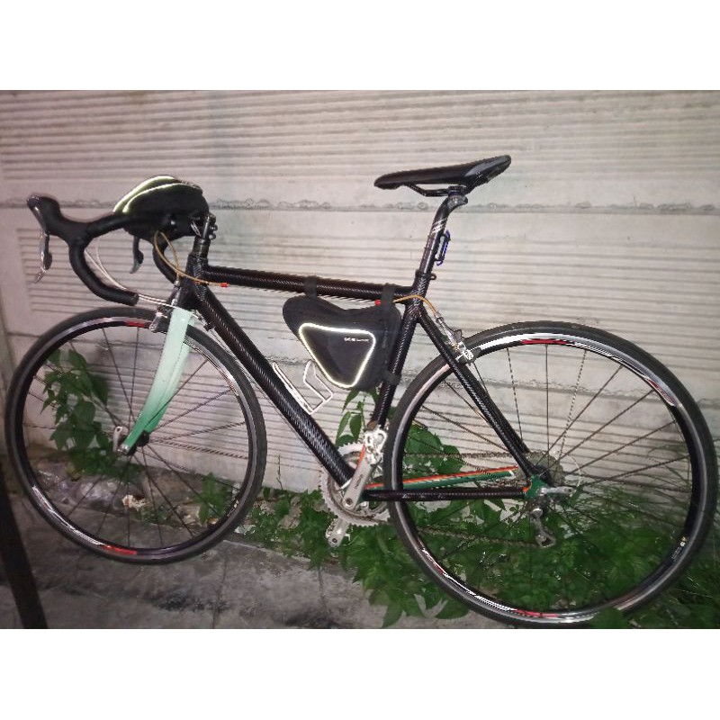 Sepeda Road bike Polygon Helios 200