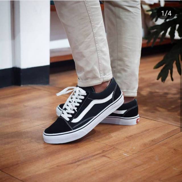 Vans Oldskool Black White Hitam Putih Sneakers Sekolah Kerja Kuliah Kado Hadiah Pria Wanita Murah