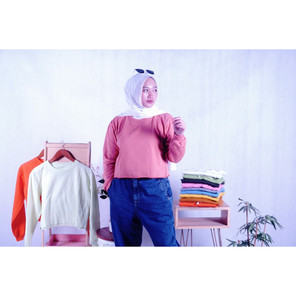 BASIC CROOP SWEATER 20 WARNA  KOREAN STYLE