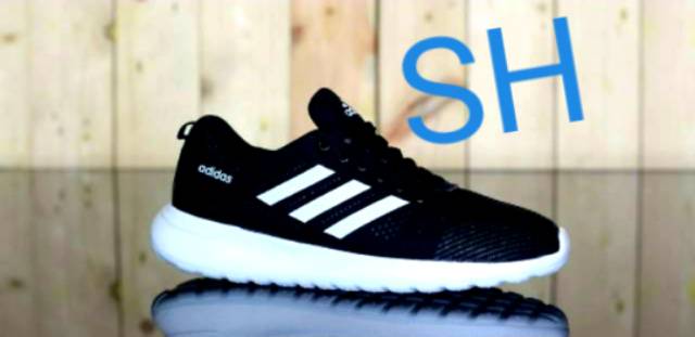 Sepatu adidas kaut dan ringan