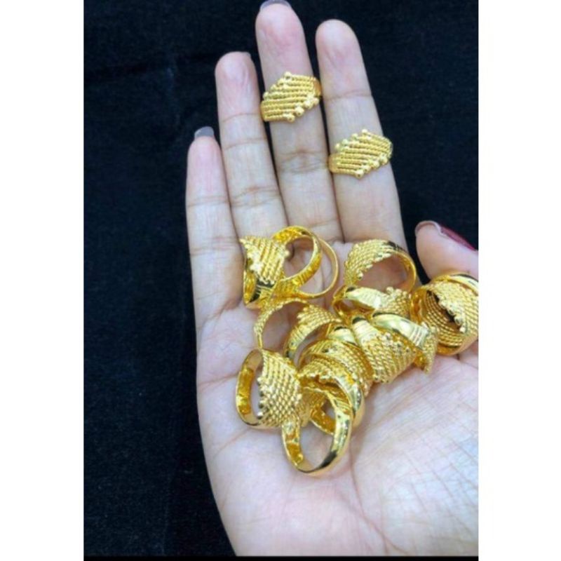 cincin menir logam koin
