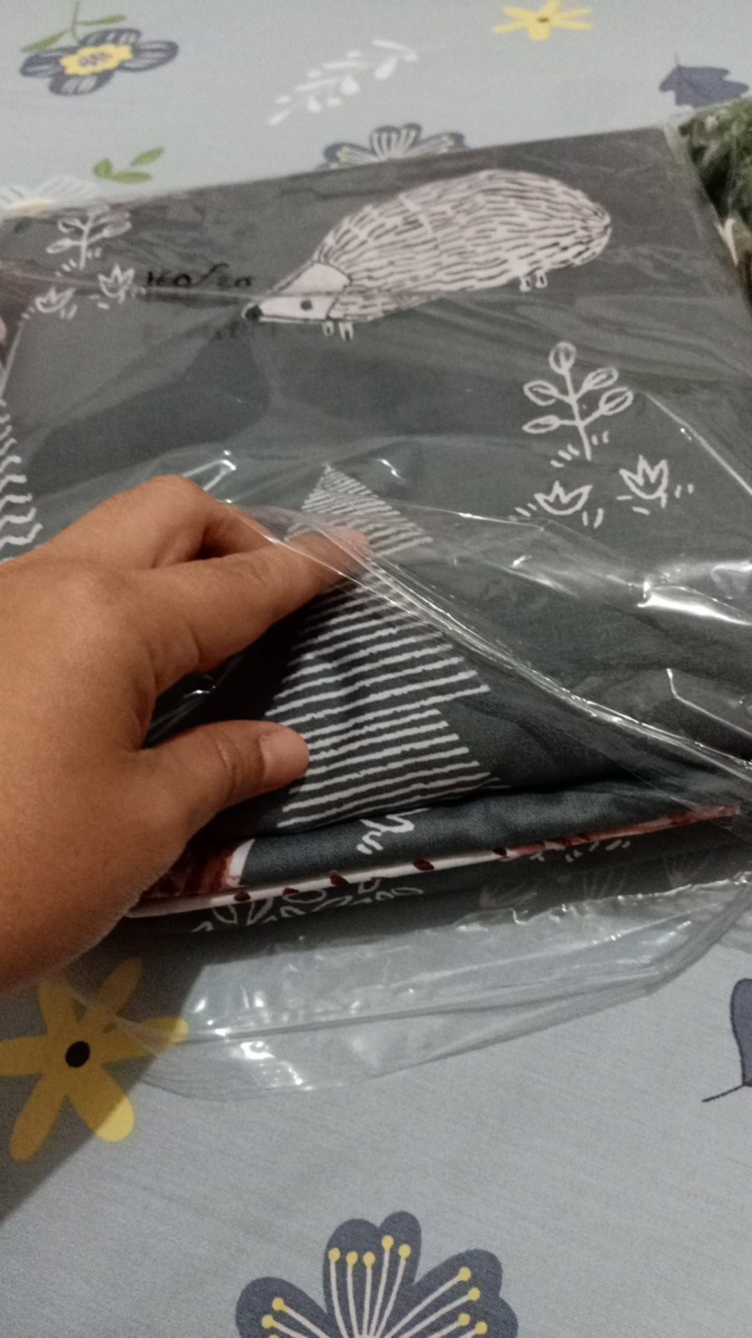 Sprei Set Katun Alicia Motif Animal Forest Grey