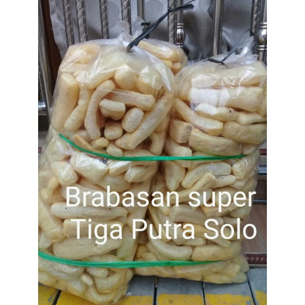 

brabasan kulit sapi sayur Super besar khas solo 500 gram / Rambak Sayur Jumbo / Krecek Rambak Sayur Besar Khas Solo / Rambak Kulit sapi disayur