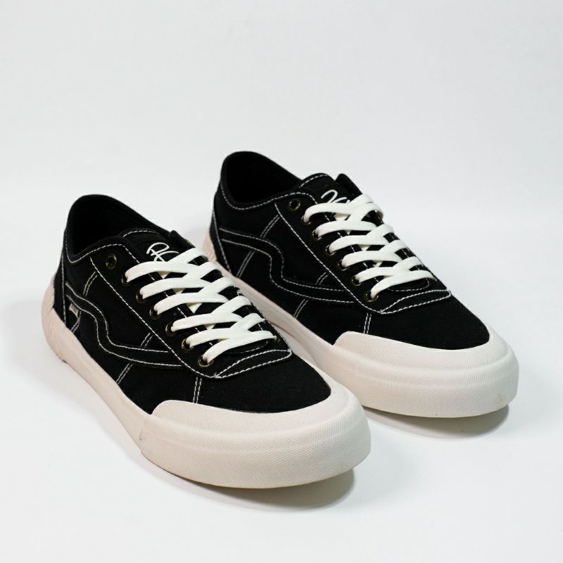 Sepatu Patrobas Equip Low Black Whita - Sepatu Pria dan Wanita Original Sneakers Casual canvas Full 