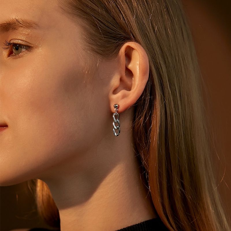 Anting Tusuk Rantai Besar Big Alumunium Chain Stud Earrings