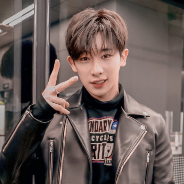 wonho photocard&lyricbook