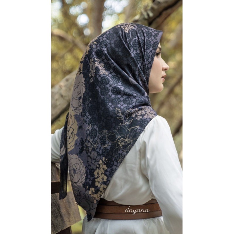 Dayana Scarf Heaven Lights