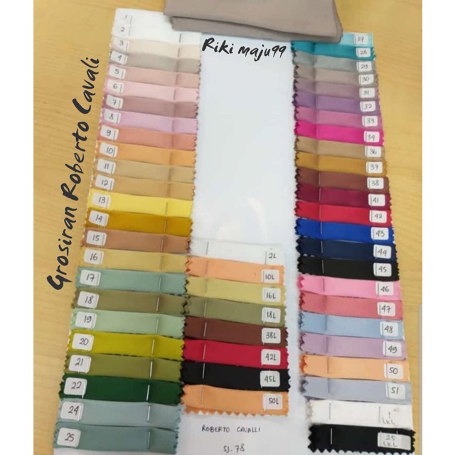 Grosiran  Kain Roberto Cavali grade A Per Roll, ( harga untuk 1 Roll )