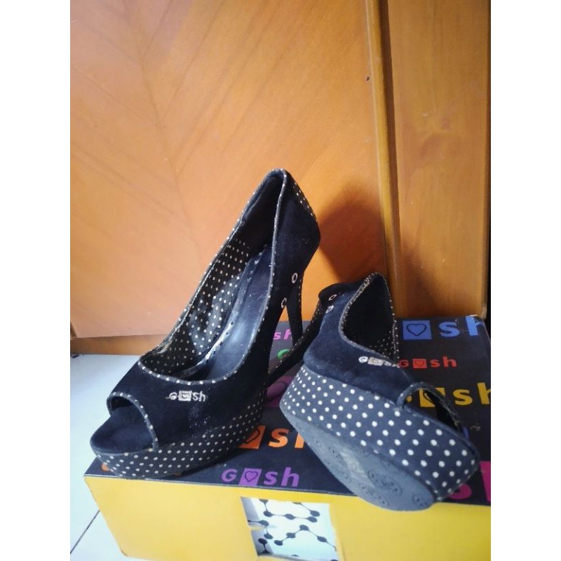 Preloved Sepatu Gosh