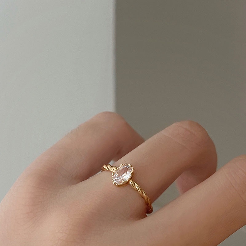 Cincin Lapis Emas Hias Kristal Zircon Besar Untuk Wanita