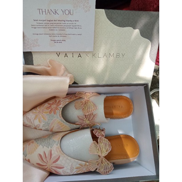 Preloved Vaia X Wearing klamby cotton candy size 38