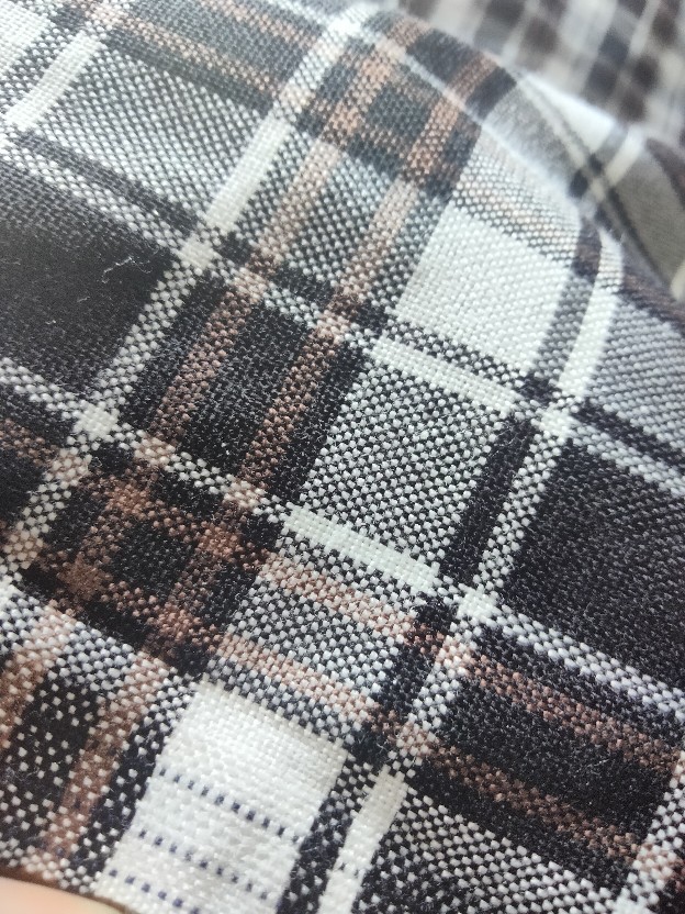 Kain Kotak Semi Wool ( Coklat Hitam Putih ) Harga Per 25 Cm = 8.500, Minimal Pesanan 1 Meter