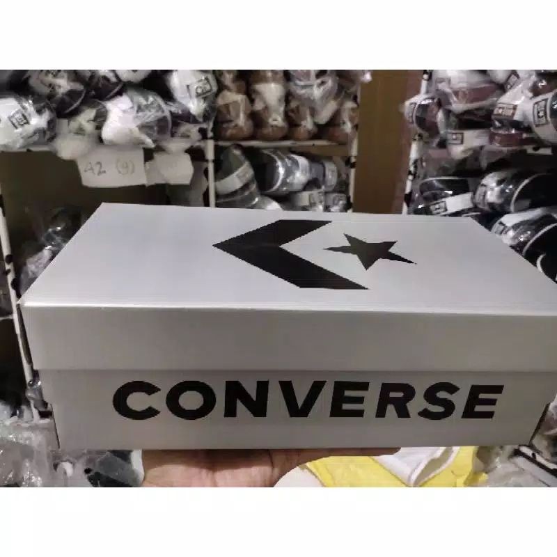 box Sepatu Converse Putih